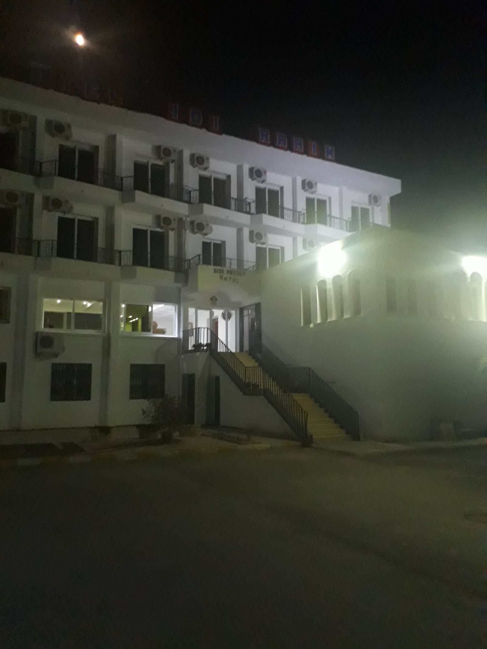 Chambre Triple — Hôtel Sidi Brahim — Aïn Beïda